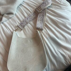 Elegant Cream Shoulder Bag